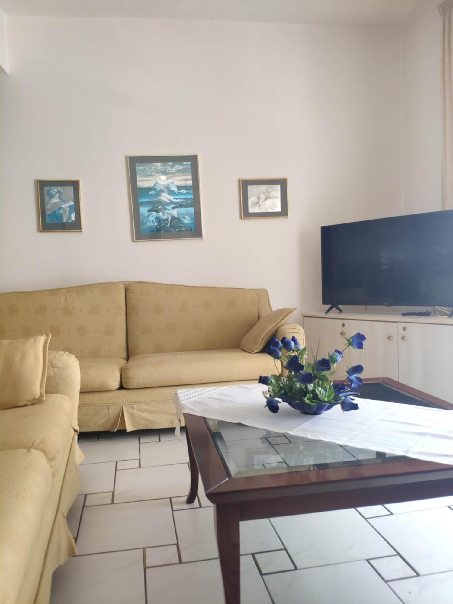 Sunny Central New Classic House Iraklion Buitenkant foto